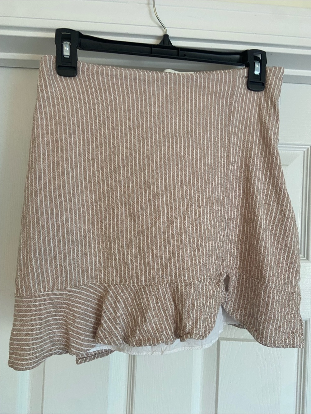 Abercrombie & Fitch Tan and White Striped Ruffle-Hem Skirt
